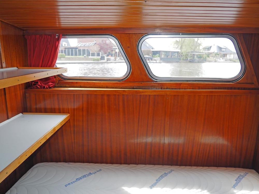 Aft cabin, Accommodation